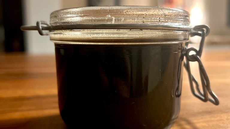 Black garlic oil
