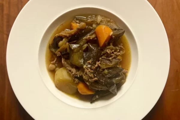 Auberginen und Kichererbsen Tagine