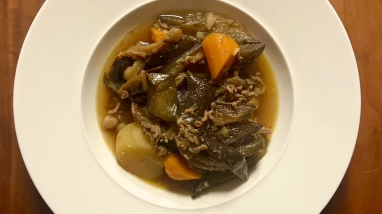 Auberginen und Kichererbsen Tagine
