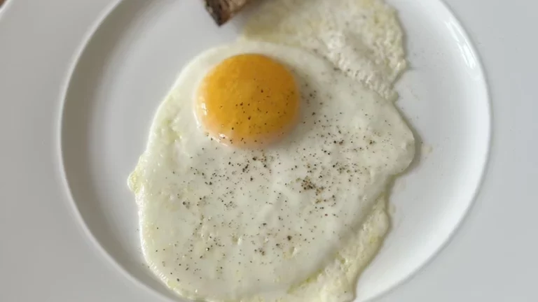 Sunny side up eggs