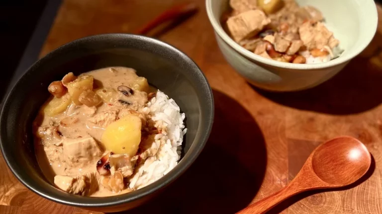 Gaeng Massaman Gai