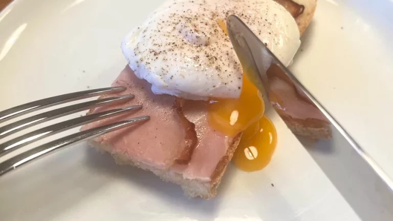 Poached eggs