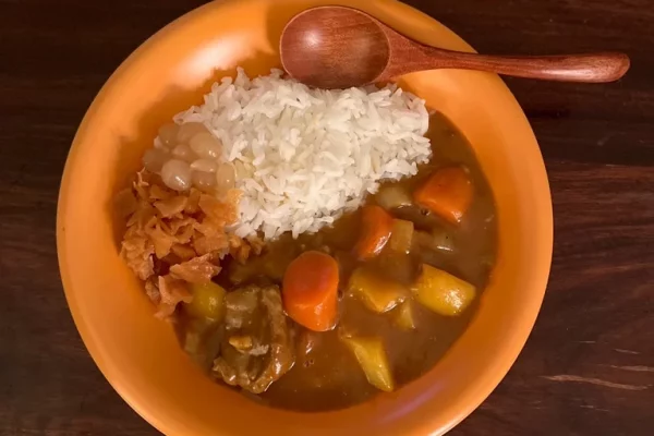 Karē Raisu – Japanisches Curry
