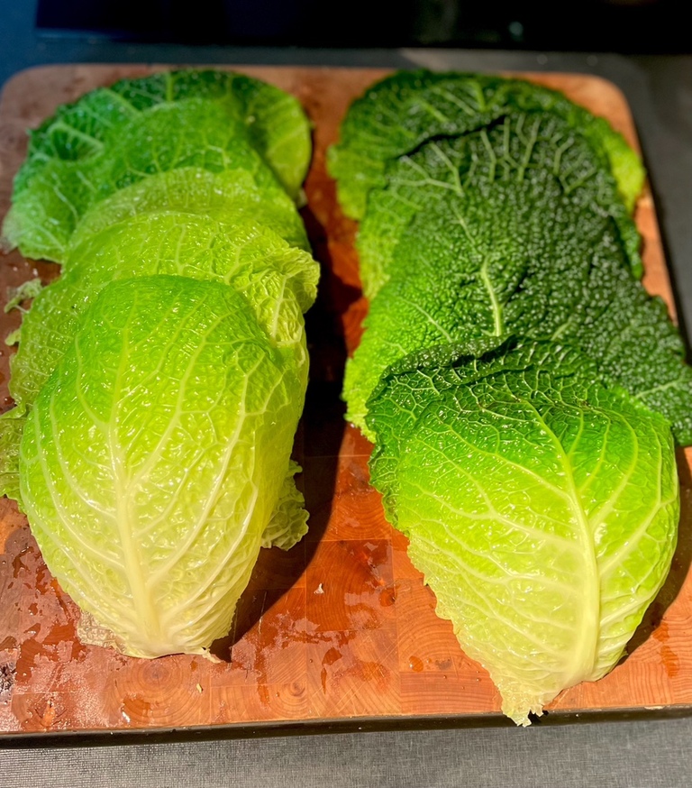 Wirsingrouladen in Schmorsauce – NextGen Cookbook