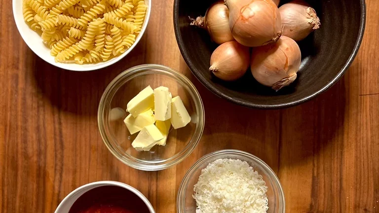 Pasta alla cipolla
