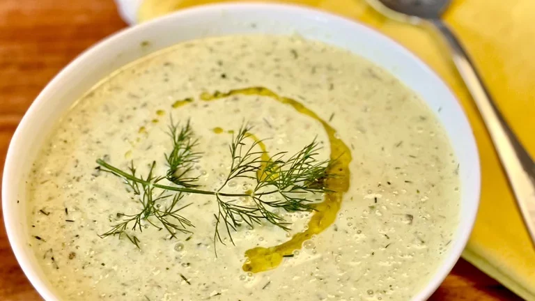 Cold cucumber soup with feta