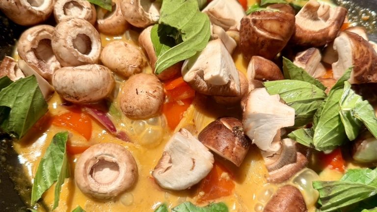 Vegan yellow Thai curry