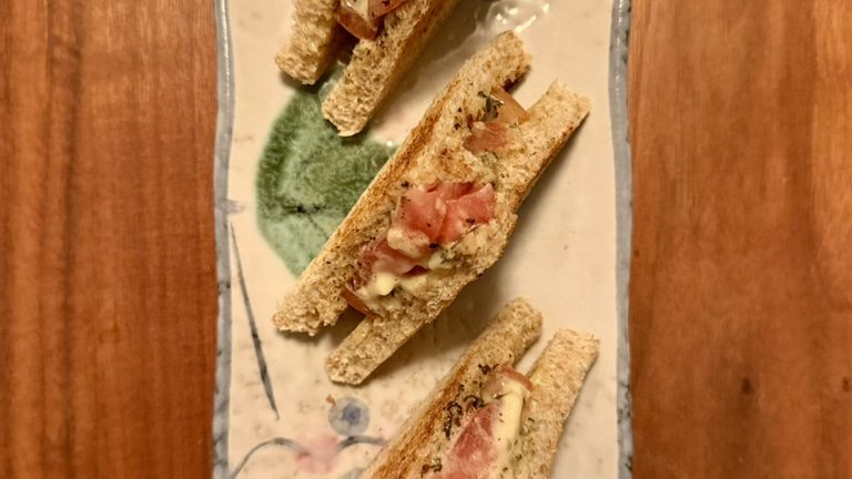 Tomatensandwich mit Furikake